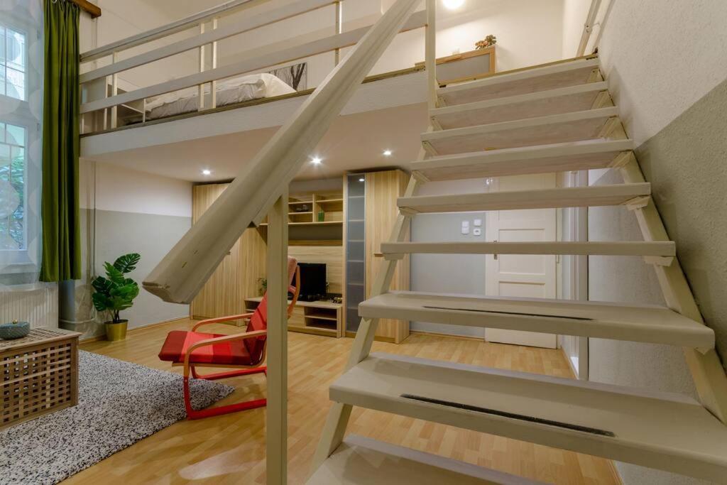 De Lux Studio Apartment In Historical Quarters Budapest Ngoại thất bức ảnh