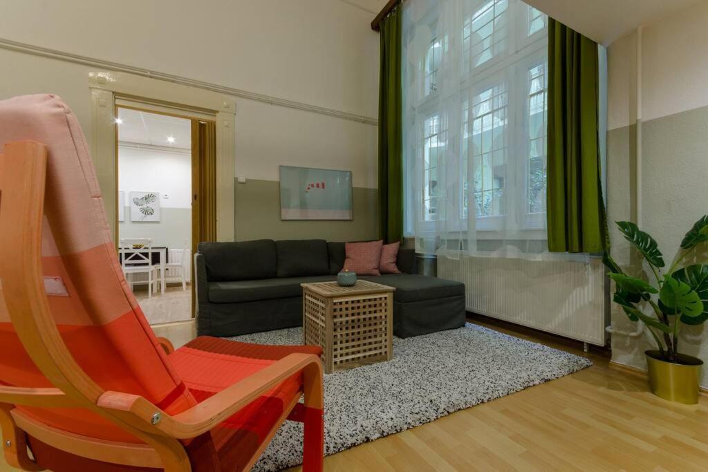 De Lux Studio Apartment In Historical Quarters Budapest Ngoại thất bức ảnh